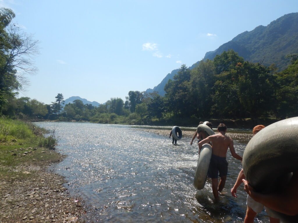 laos in 2 weeks - vang vieng river tubing