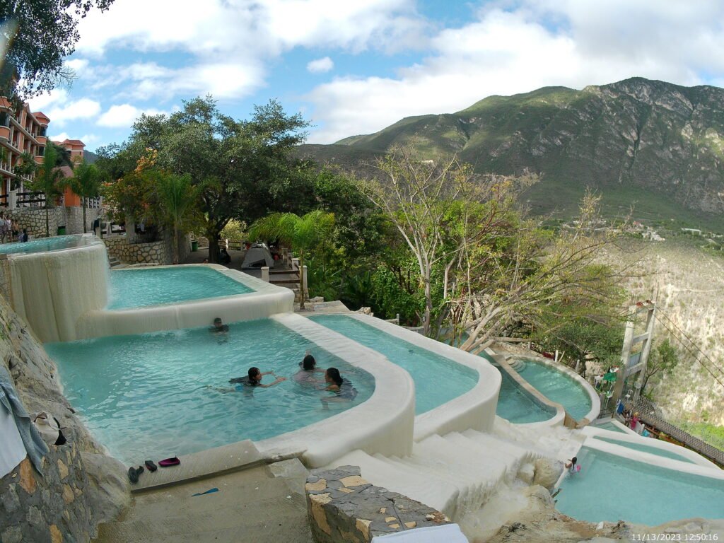 How to Get to Grutas Tolantongo - thermal pools