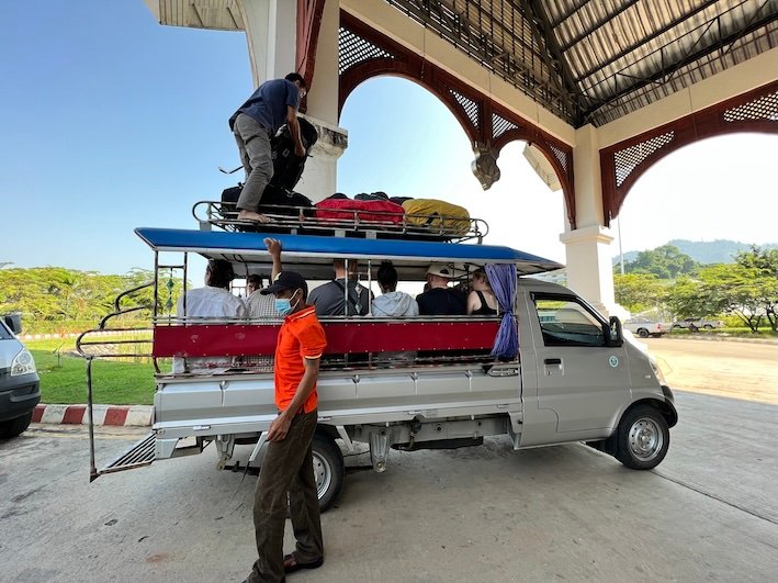 slow boat thailand laos - border shuttle
